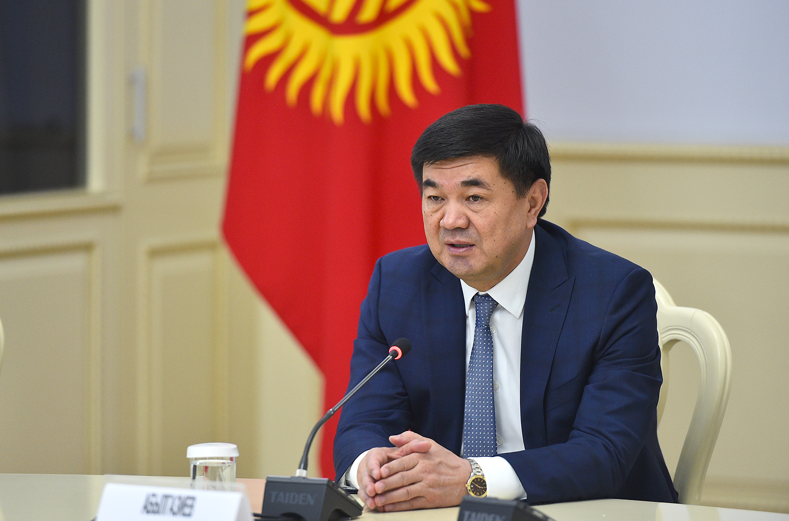 Өкмөт башчы Раимбек Матраимовдун мүлкүн текшерүү процессин тездетүүнү тапшырды