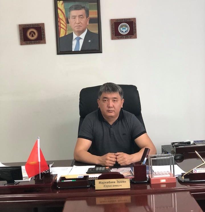 Эрмек Маркабаев Сары-Өзөн Дыйкан базарынын  директору:  “Ата-энем  жоопкерчиликти талап  кылышчу”