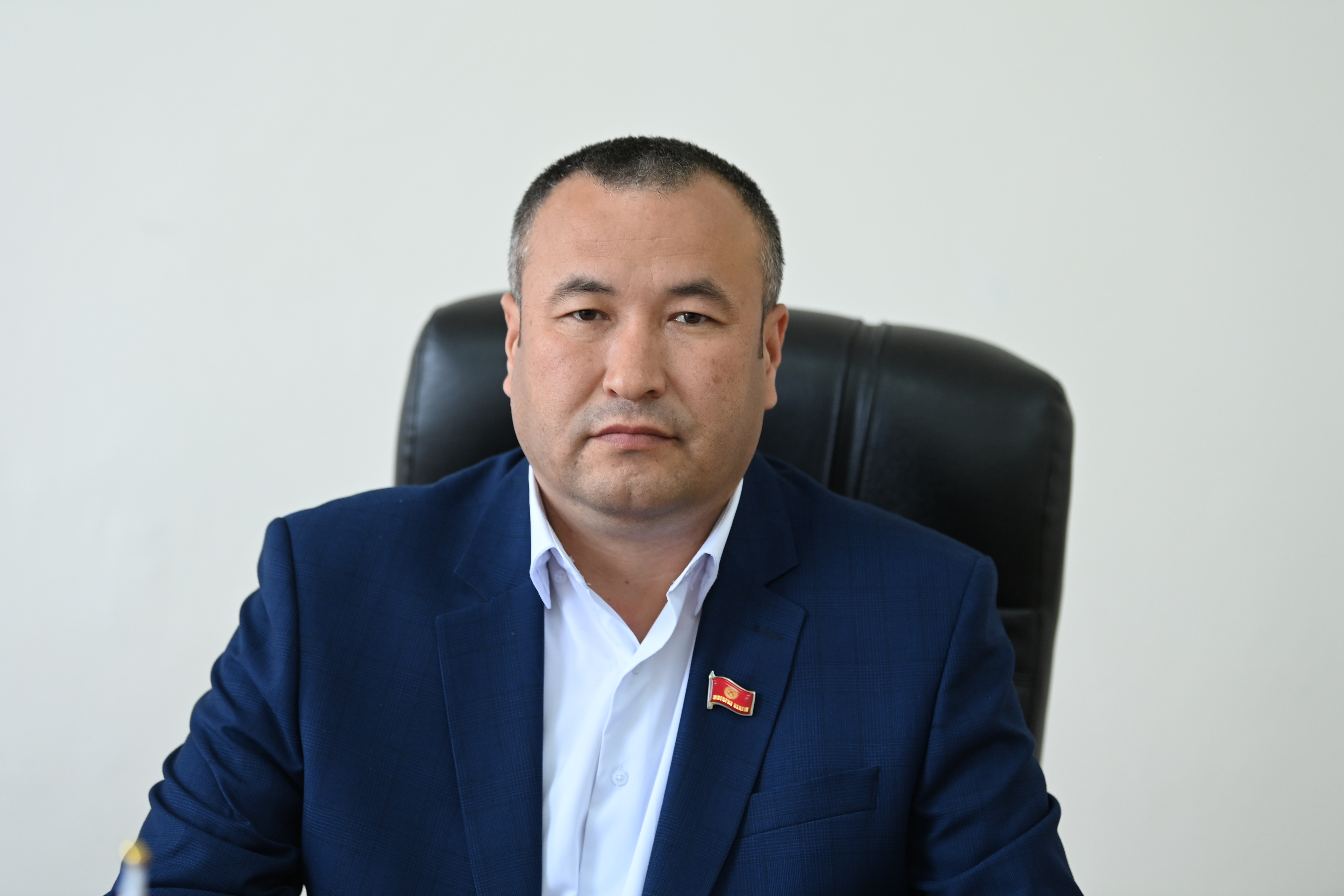 Ниязбек Арзыбаев  ЖК   депутаты:                            “Максатым – эл мүдөөсүн ишке ашыруу”