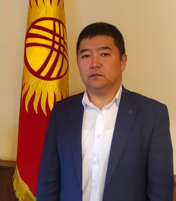 Джанысак Сатыбалдиев, Базар-Коргон районунун администрация башчысы-акими:   “Эгер убада берсем сөзсүз аягына чыгам”